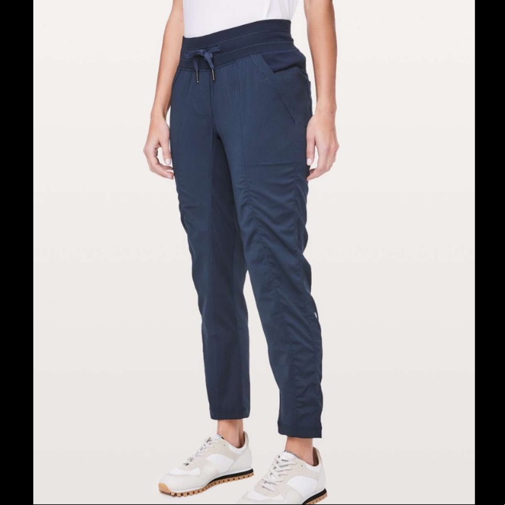 Lululemon Street to Studio II Navy